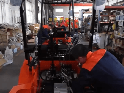 Forklift mechanical parts assembly and quality inspection