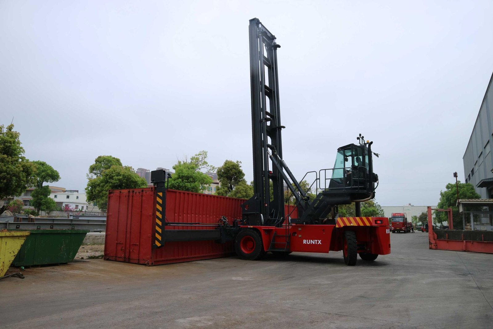 Container Handler