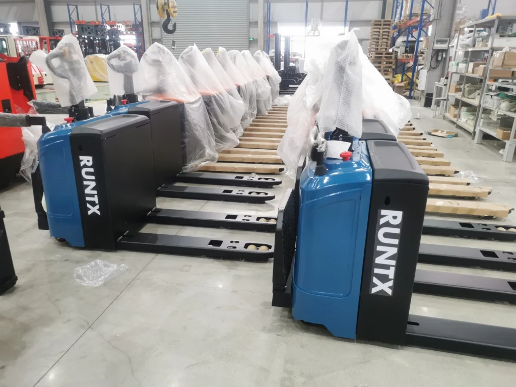 CBD30 3 Ton Stand-on Electric Pallet Trucks Prepared for Overseas Shipment